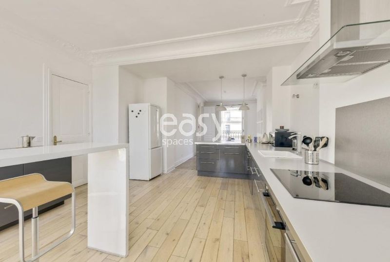 Apartment with wooden flooring available for rental specifically for photo shoots in Paris, FRANCE